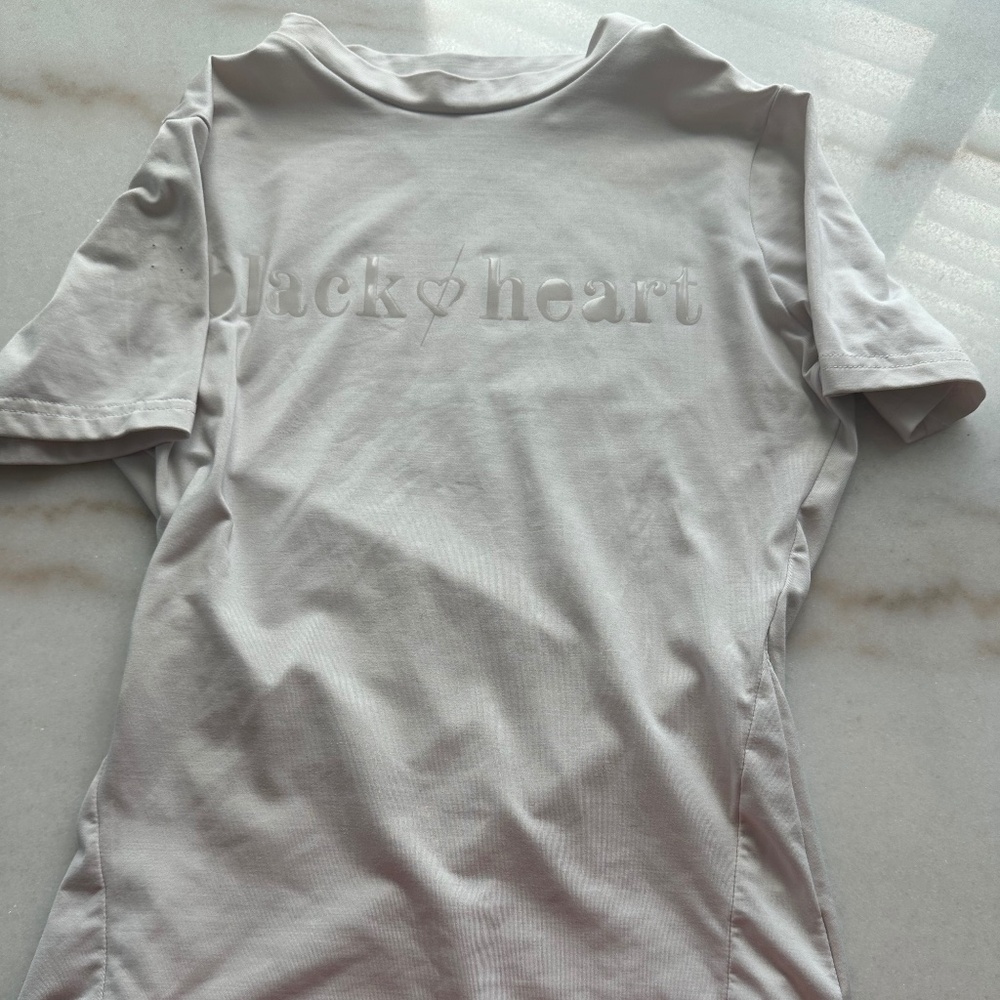 Black heart equestrian stone XXS short sleeve